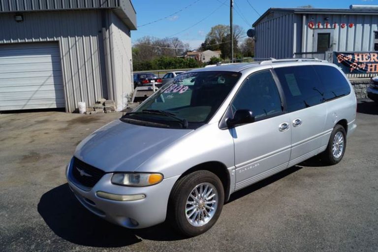 2000 Chrysler Town and Country Limited | Used Cars in Nashville | Pre ...