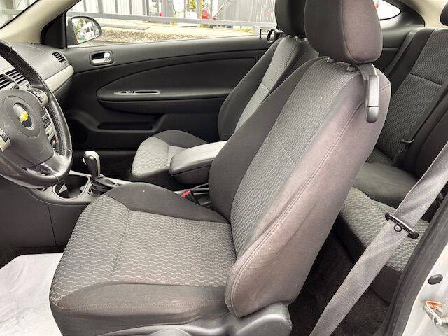 2010 Chevrolet Cobalt LT - Image 4