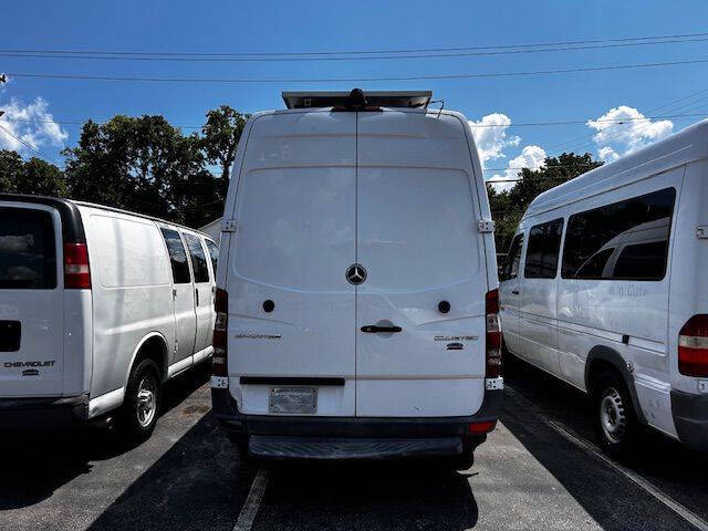 2014 Mercedes-Benz Sprinter 2500 - Image 3