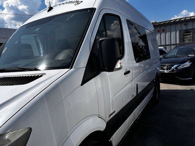 2014 Mercedes-Benz Sprinter 2500 - Image 4