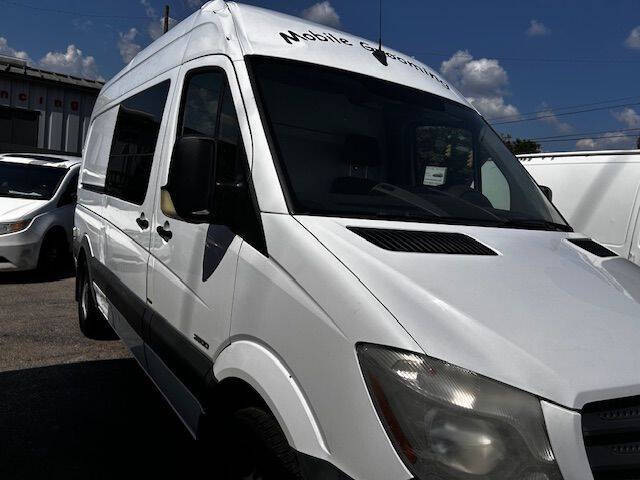 2014 Mercedes-Benz Sprinter 2500 - Image 5