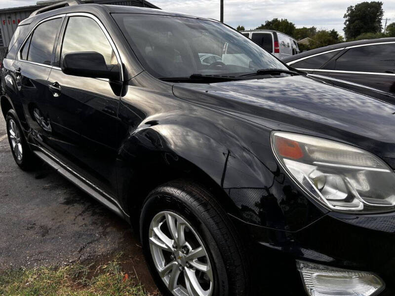2017 Chevrolet Equinox - Image 2