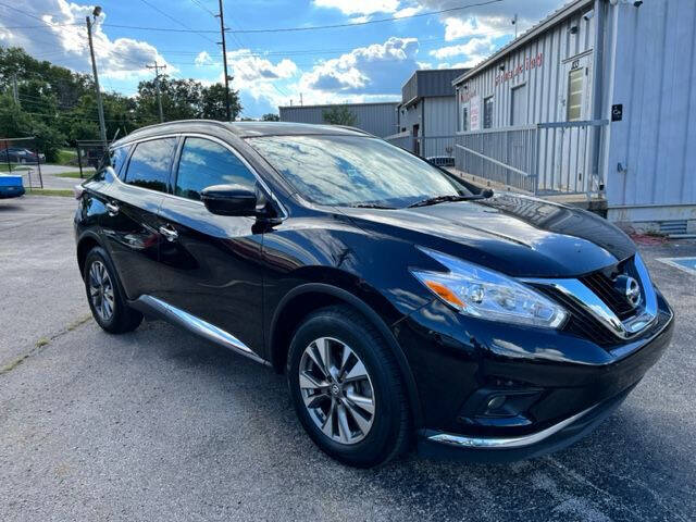 2017 Nissan Murano - Image 2