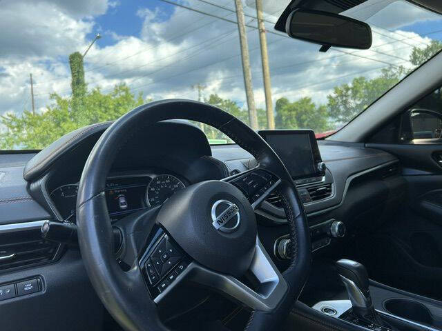 2021 Nissan Altima 2.5 SR - Image 3
